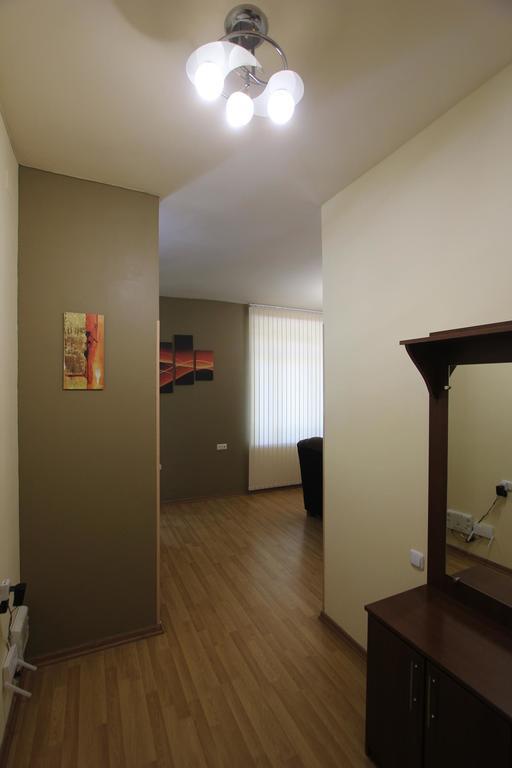 Studio With Balcony On Sayat Nova Avenue يريفان المظهر الخارجي الصورة